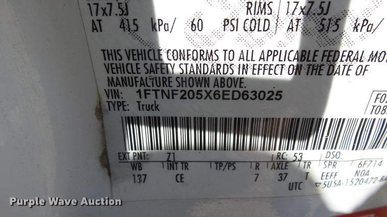 image for item ET9346 2006 Ford F250 Super Duty pickup truck