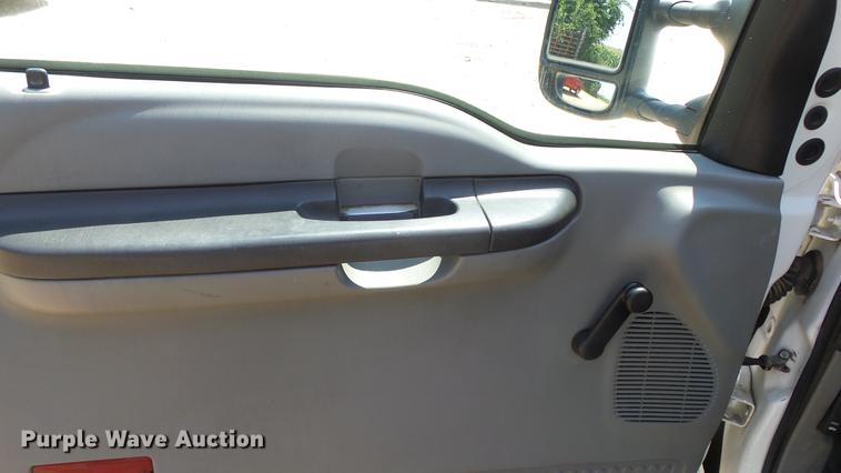 image for item ET9346 2006 Ford F250 Super Duty pickup truck