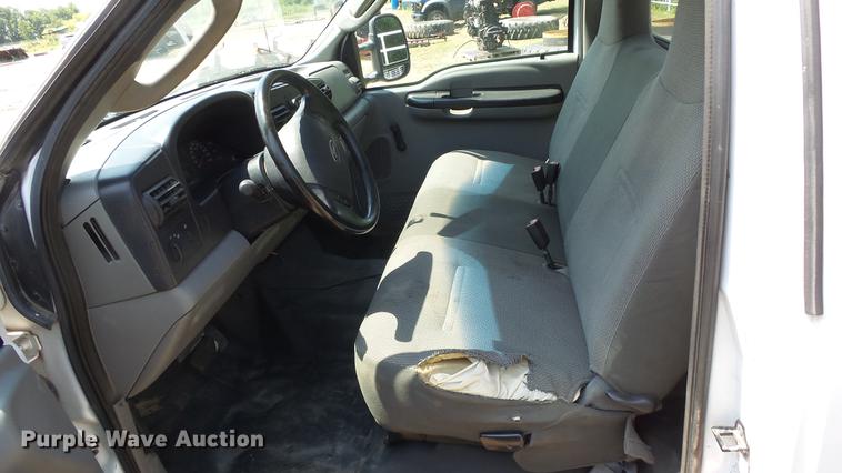 image for item ET9346 2006 Ford F250 Super Duty pickup truck