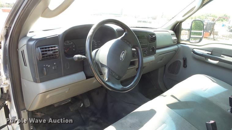 image for item ET9346 2006 Ford F250 Super Duty pickup truck