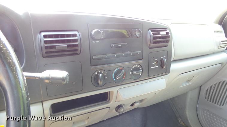 image for item ET9346 2006 Ford F250 Super Duty pickup truck