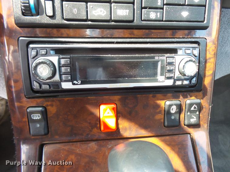 image for item EV9017 1992 Mercedes Benz 500SL convertible