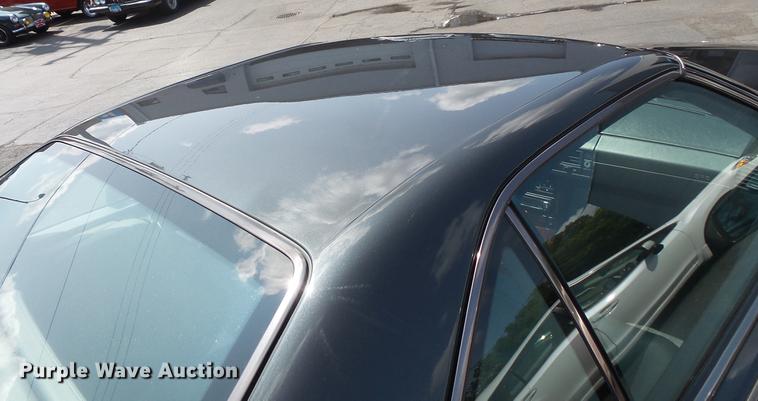 image for item EV9017 1992 Mercedes Benz 500SL convertible