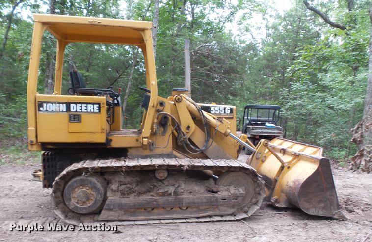 image for item DB7084 2001 John Deere 555G Series IV track loader