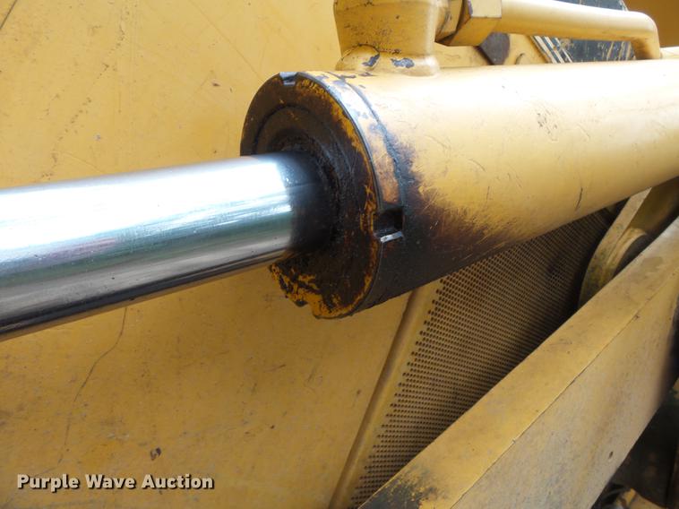 image for item DB7084 2001 John Deere 555G Series IV track loader