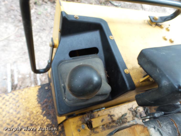 image for item DB7084 2001 John Deere 555G Series IV track loader