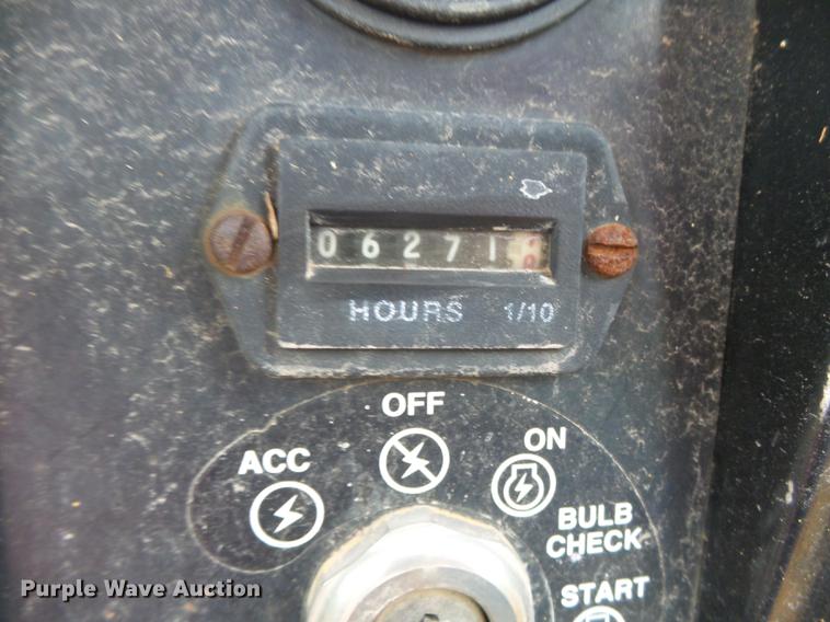 image for item DB7084 2001 John Deere 555G Series IV track loader