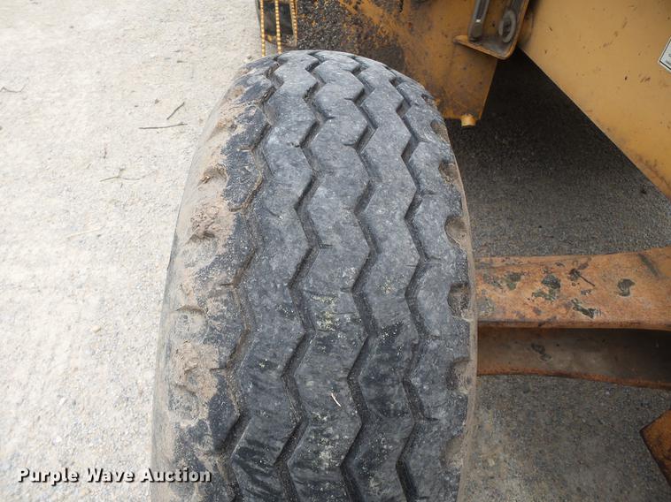 image for item DB7085 1997 Case 580L backhoe