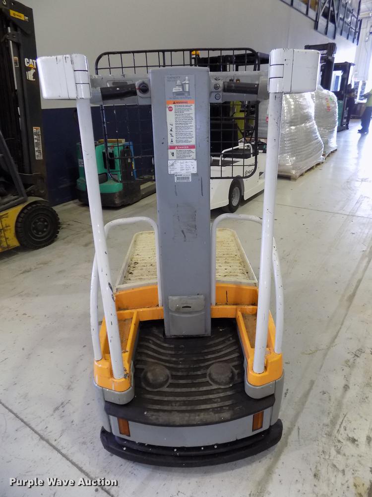 image for item DB8668 2013 Crown WAV50-118 vertical lift