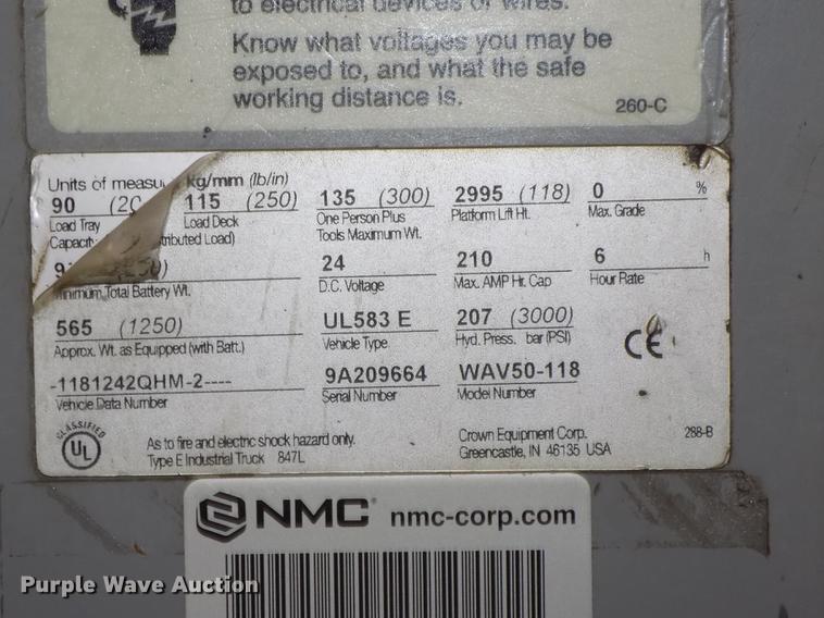 image for item DB8668 2013 Crown WAV50-118 vertical lift