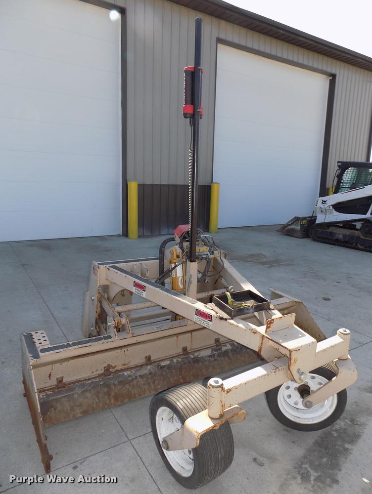 image for item DB8671 Level Best PL84 laser grading box