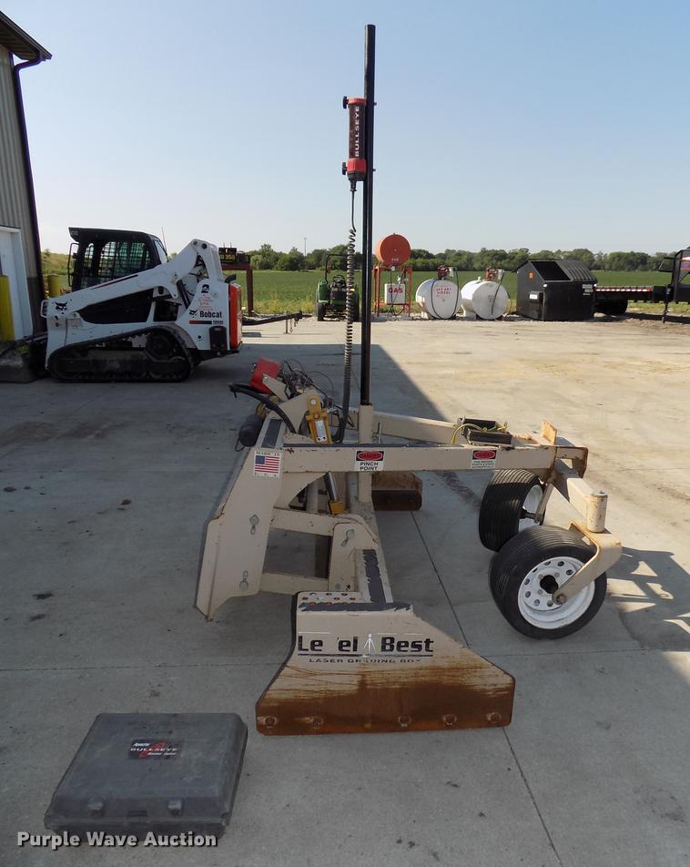 Level Best PL84 laser grading box in Fremont, NE Item DB8671 sold