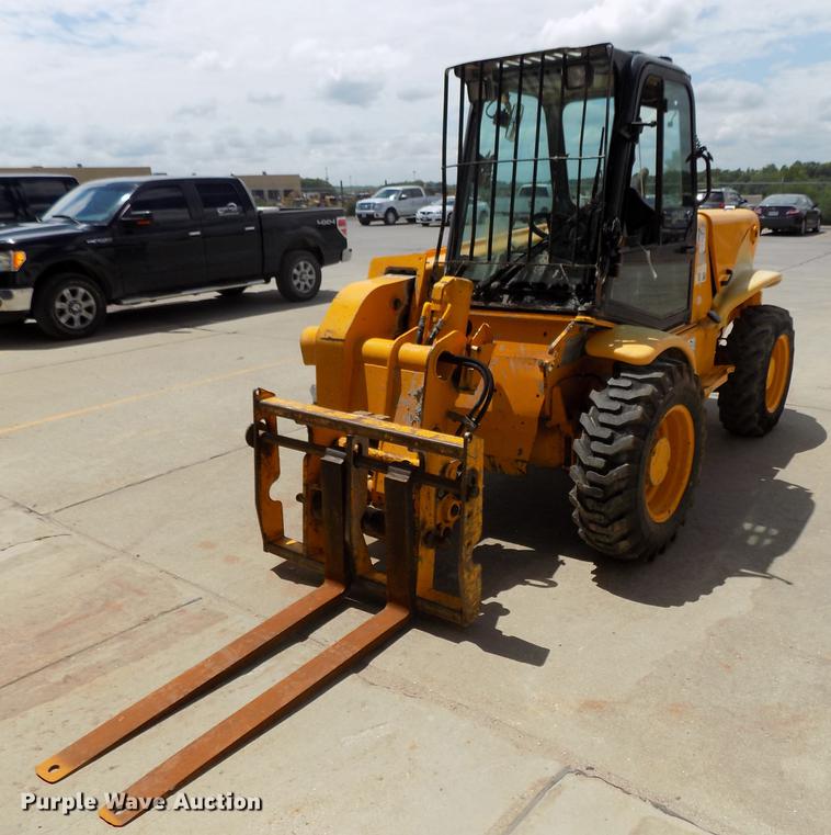 image for item DB8675 2001 JCB 520 telehandler