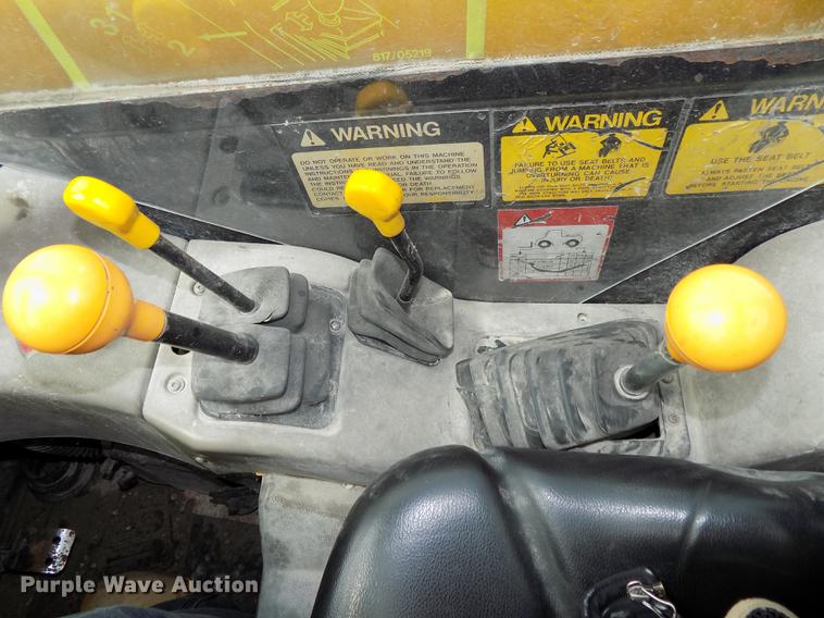 image for item DB8675 2001 JCB 520 telehandler