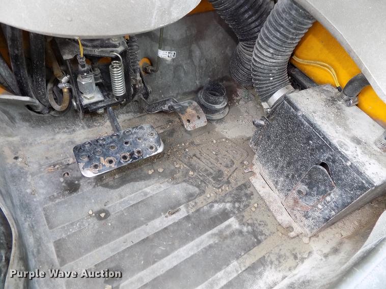 image for item DB8675 2001 JCB 520 telehandler