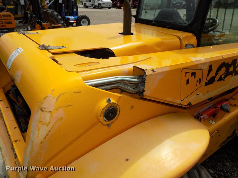 image for item DB8675 2001 JCB 520 telehandler