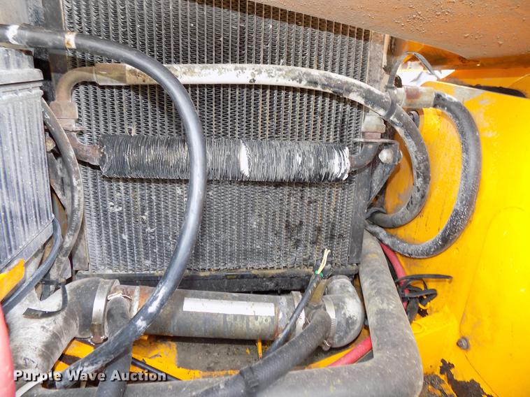 image for item DB8675 2001 JCB 520 telehandler