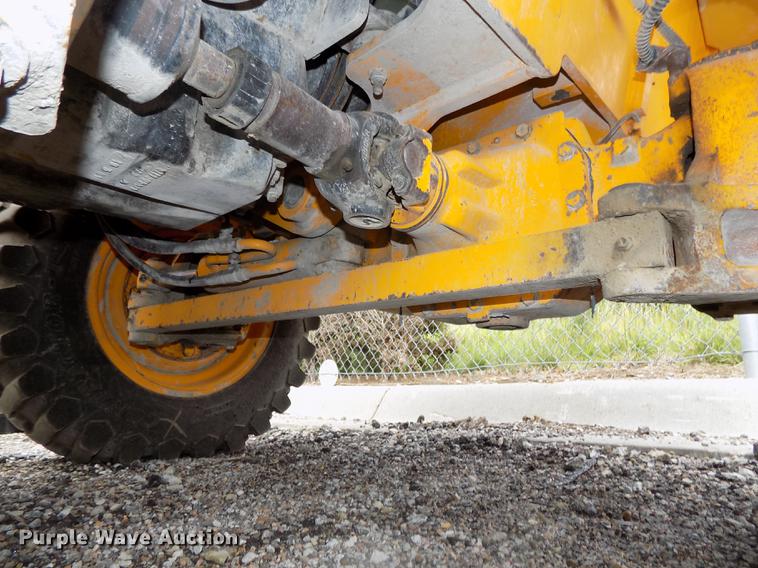 image for item DB8675 2001 JCB 520 telehandler