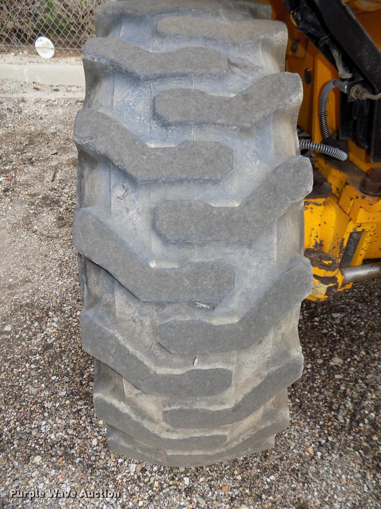 image for item DB8675 2001 JCB 520 telehandler