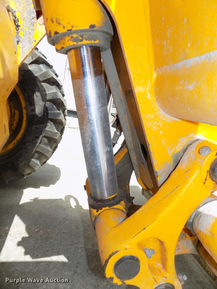 image for item DB8675 2001 JCB 520 telehandler