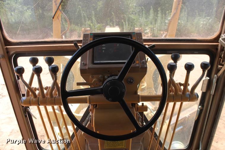 image for item DD5242 1989 Caterpillar 120G motor grader