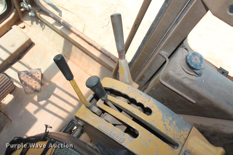 image for item DD5242 1989 Caterpillar 120G motor grader