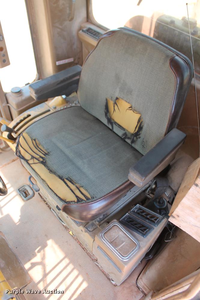 image for item DD5242 1989 Caterpillar 120G motor grader