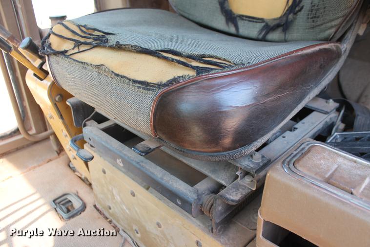 image for item DD5242 1989 Caterpillar 120G motor grader