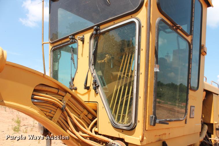 image for item DD5242 1989 Caterpillar 120G motor grader