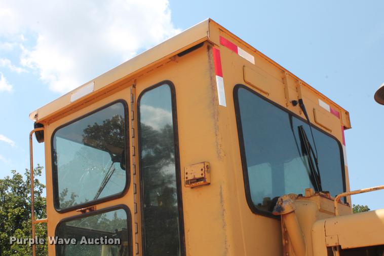 image for item DD5242 1989 Caterpillar 120G motor grader