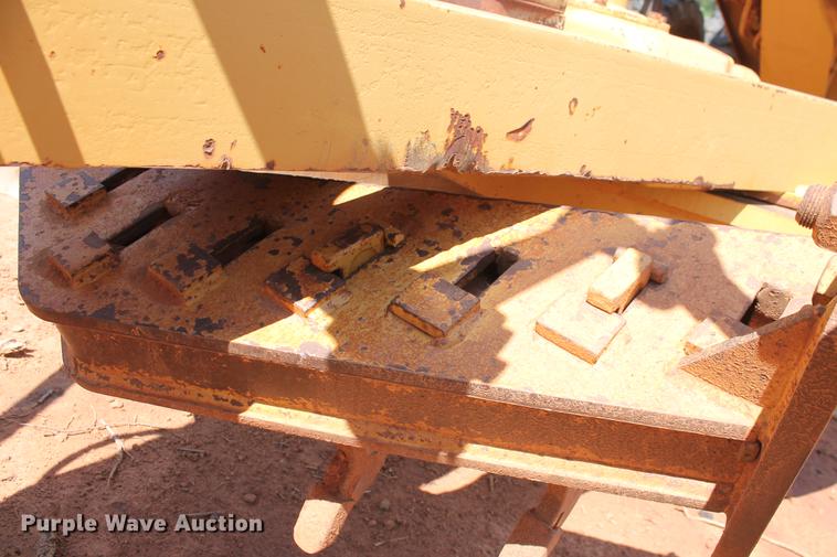 image for item DD5242 1989 Caterpillar 120G motor grader