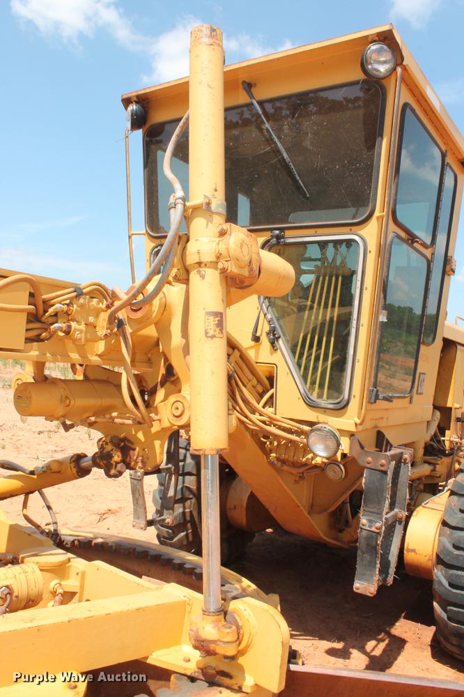 image for item DD5242 1989 Caterpillar 120G motor grader