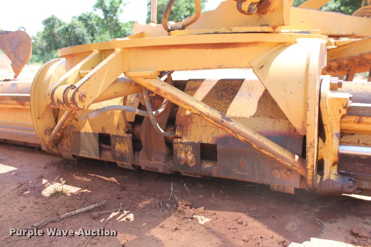 image for item DD5242 1989 Caterpillar 120G motor grader