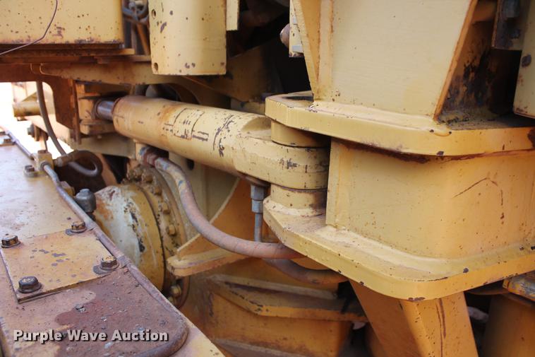 image for item DD5242 1989 Caterpillar 120G motor grader