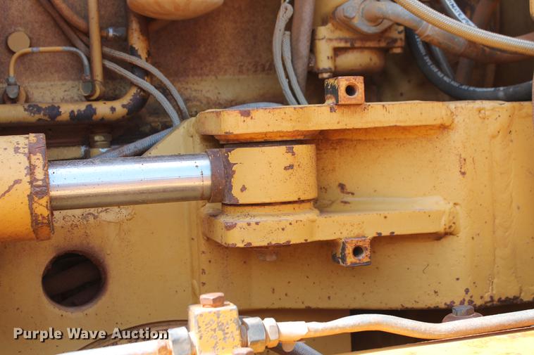 image for item DD5242 1989 Caterpillar 120G motor grader