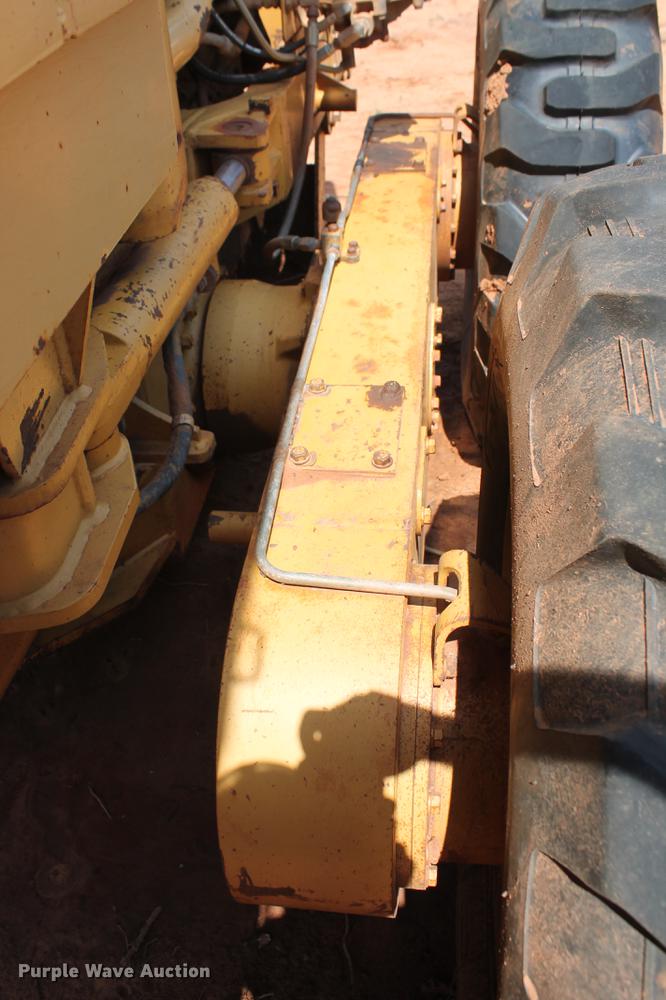 image for item DD5242 1989 Caterpillar 120G motor grader
