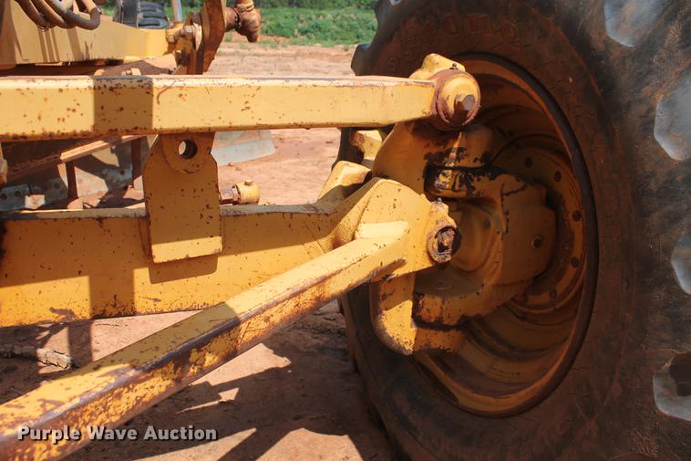 image for item DD5242 1989 Caterpillar 120G motor grader