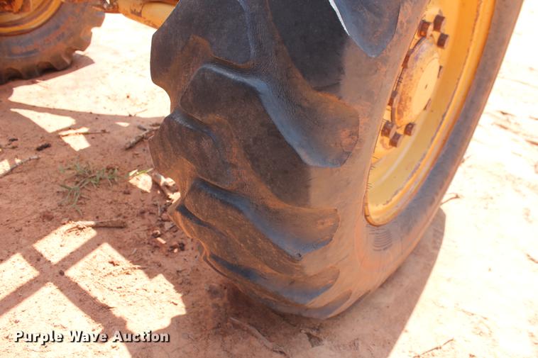 image for item DD5242 1989 Caterpillar 120G motor grader