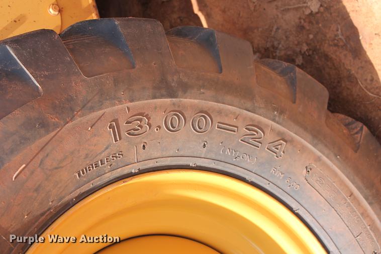 image for item DD5242 1989 Caterpillar 120G motor grader