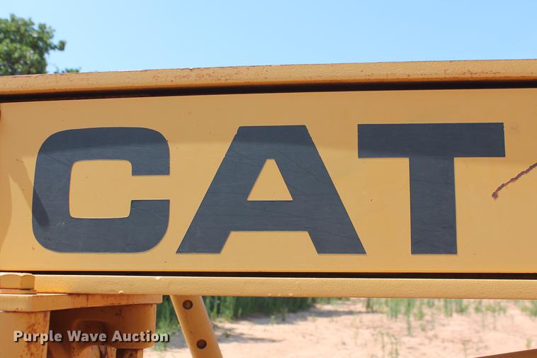 image for item DD5242 1989 Caterpillar 120G motor grader