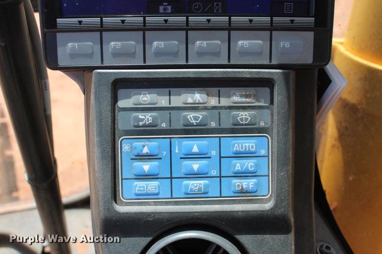 image for item DD5243 2013 Komatsu PC390LC-10 excavator