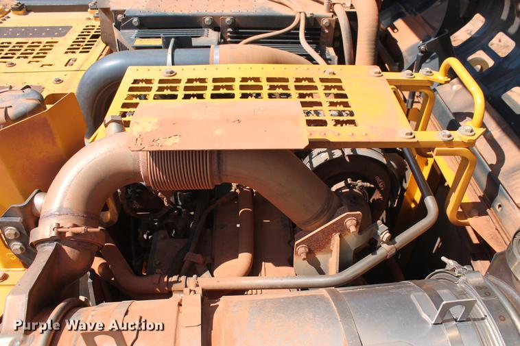 image for item DD5243 2013 Komatsu PC390LC-10 excavator