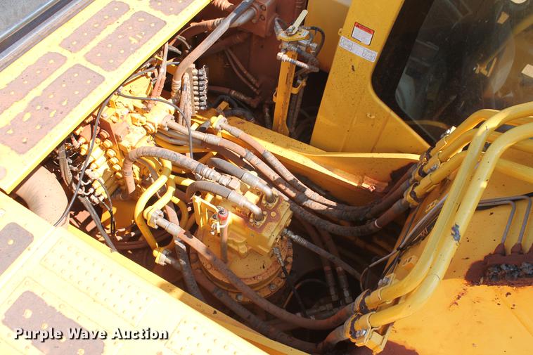 image for item DD5243 2013 Komatsu PC390LC-10 excavator