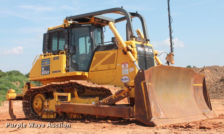 image for item DD5244 2013 Komatsu D65EX-17 dozer
