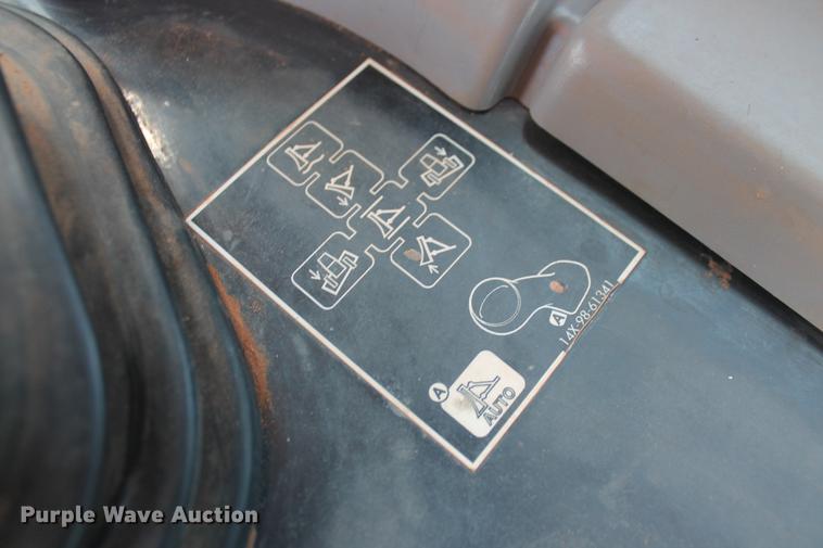 image for item DD5244 2013 Komatsu D65EX-17 dozer