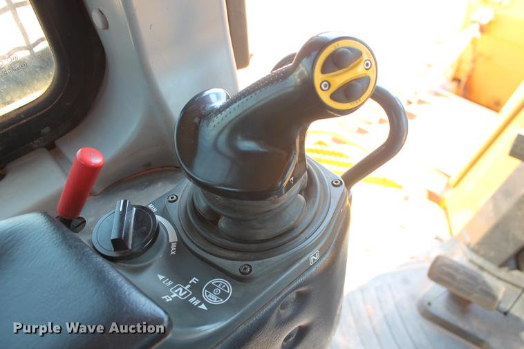 image for item DD5244 2013 Komatsu D65EX-17 dozer