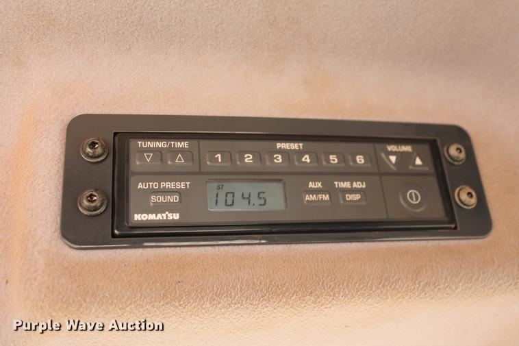 image for item DD5244 2013 Komatsu D65EX-17 dozer