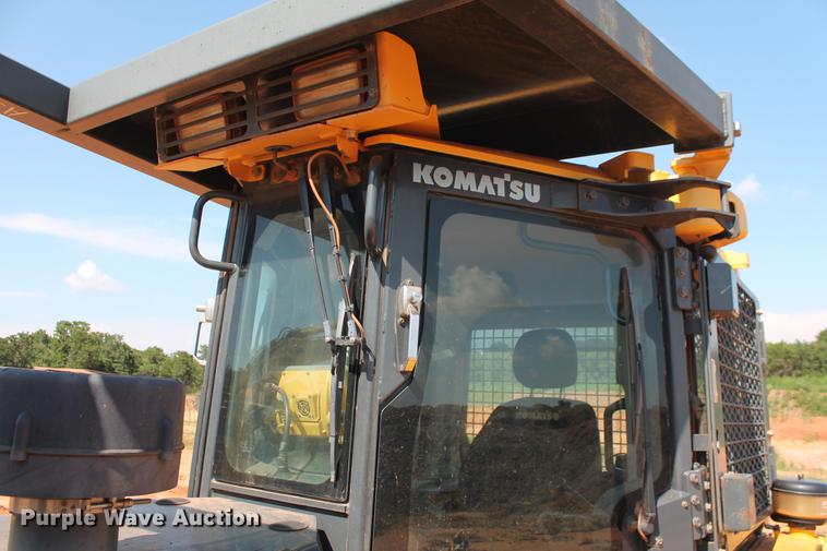 image for item DD5244 2013 Komatsu D65EX-17 dozer
