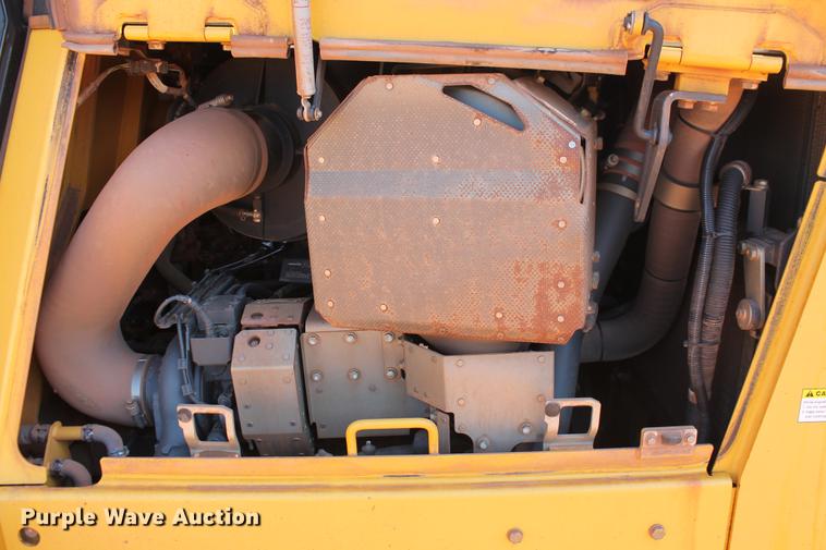 image for item DD5244 2013 Komatsu D65EX-17 dozer