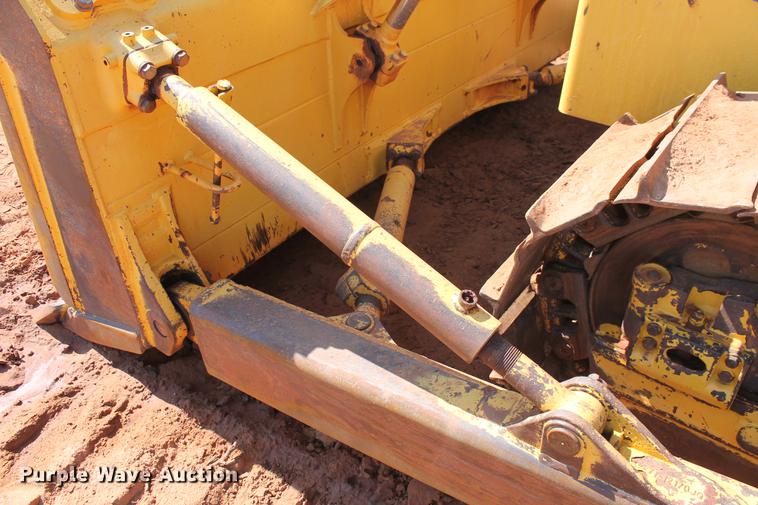 image for item DD5244 2013 Komatsu D65EX-17 dozer